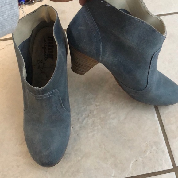Blue leather booties - Picture 2 of 2